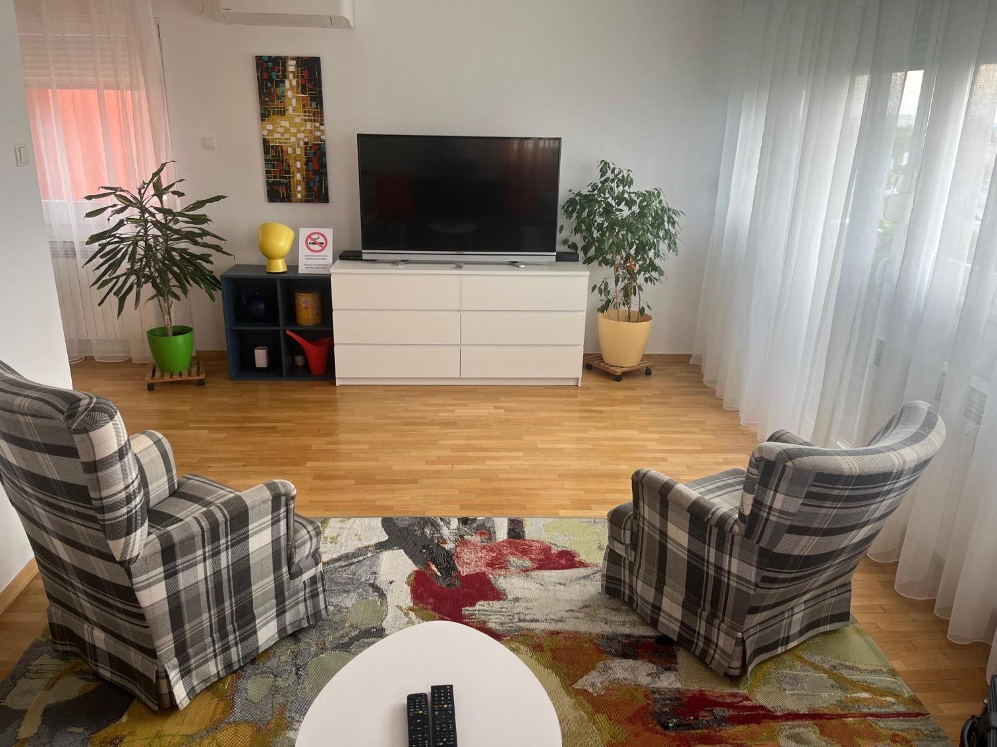 Fly Inn Velika Gorica Extérieur photo
